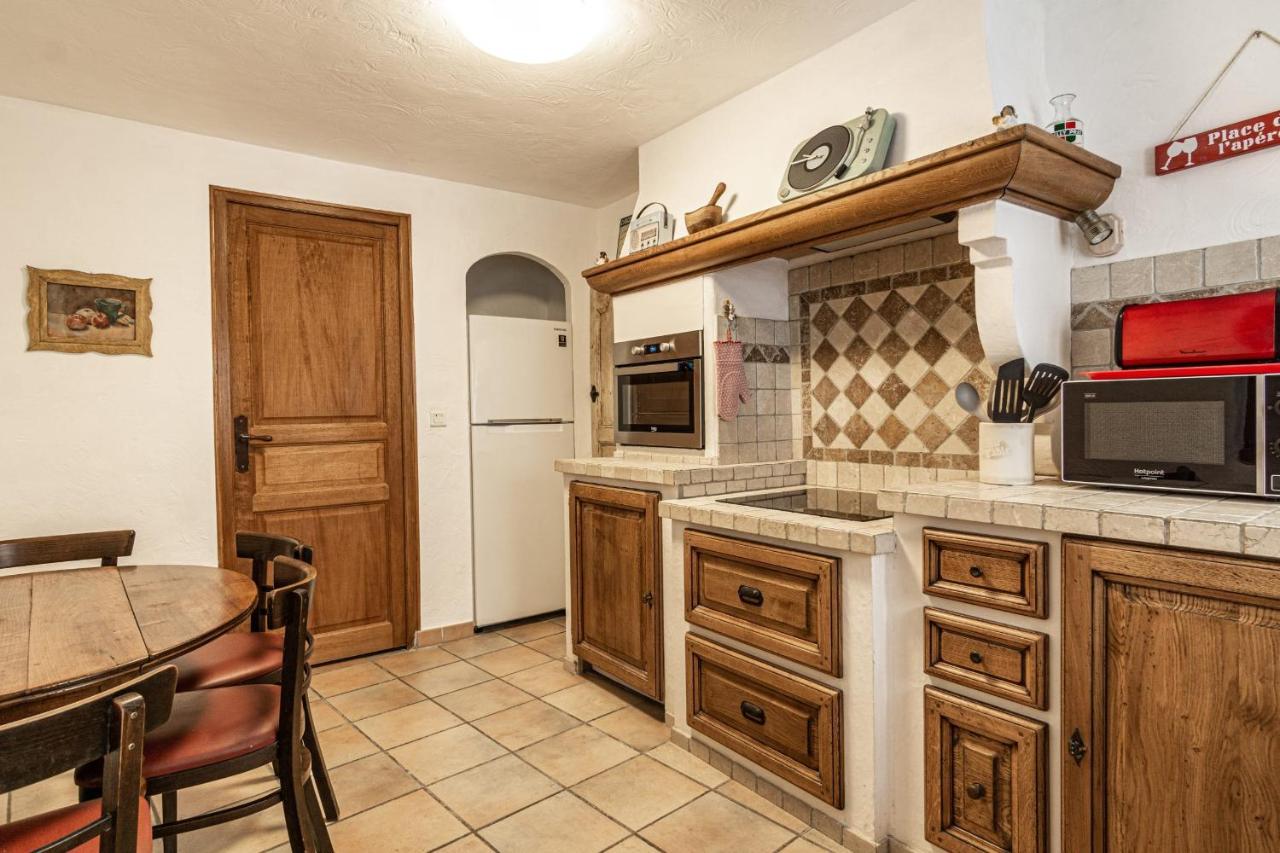 Maison De Village Au Coeur De L'Isle-Sur-La-Sorgue Luaran gambar